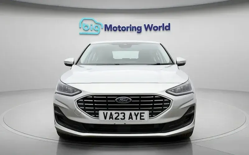 Used Ford Focus Titanium 125 HP (91 kW) 2023 Silver Hatchback