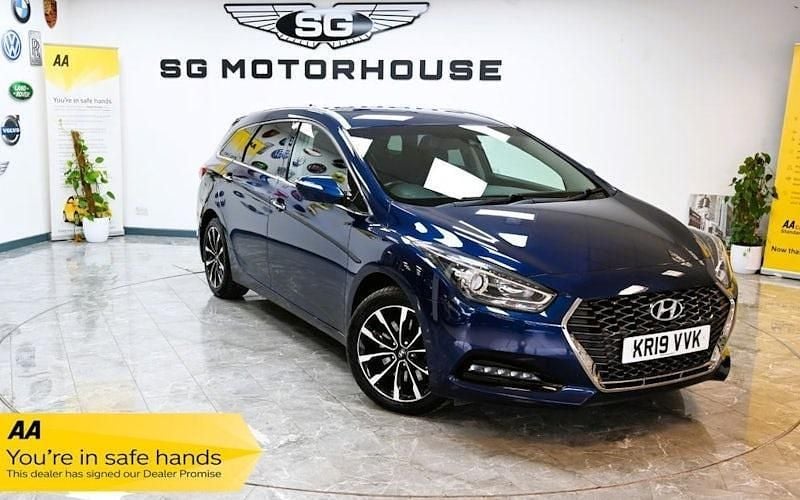 Blue Used 2019 Hyundai i40 SE Estate | £9,785 (Fair price) - Image 1/4