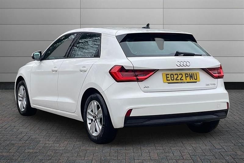 Used Audi A1 Design 95 HP (69 kW) 2022 Shell white SUV