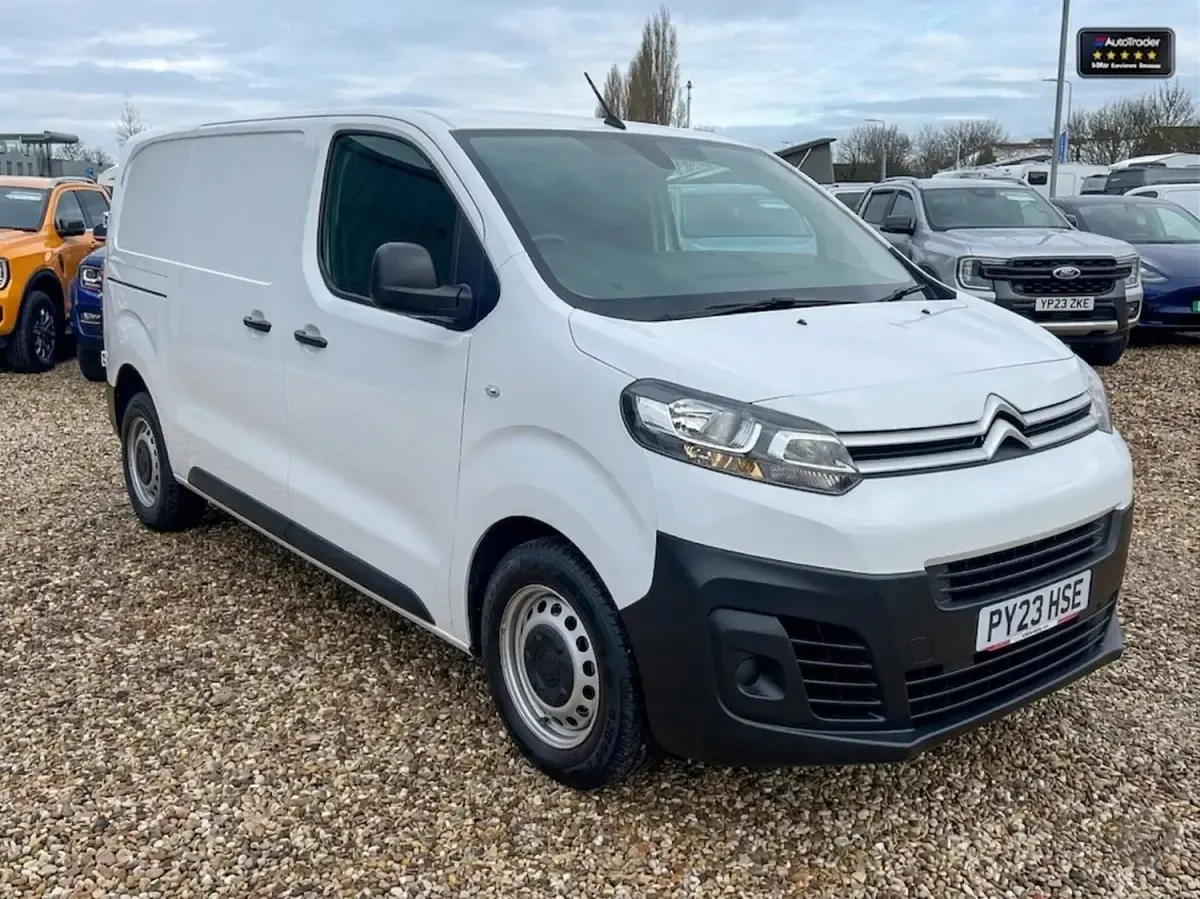Używany Citroën Dispatch 145 KM (106 kW) 2023 Biały Minivan