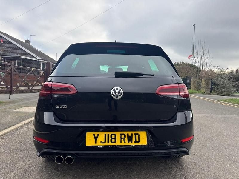 Second-hand VW Golf VII GTD 184 CP (135 kW) 2018 Negru Hatchback
