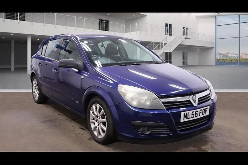 Used Vauxhall Astra Design Edition 138 HP (101 kW) 2006 Blue Hatchback