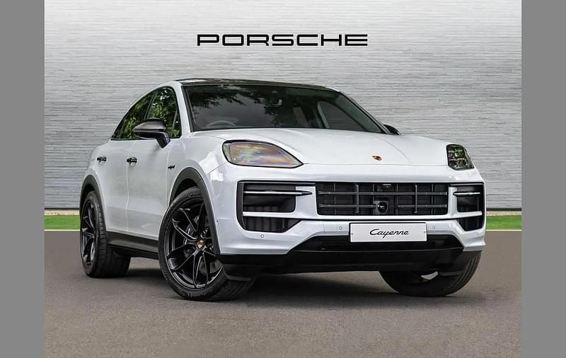 White Used 2025 Porsche Cayenne SUV | £101,440 - Image 1/4