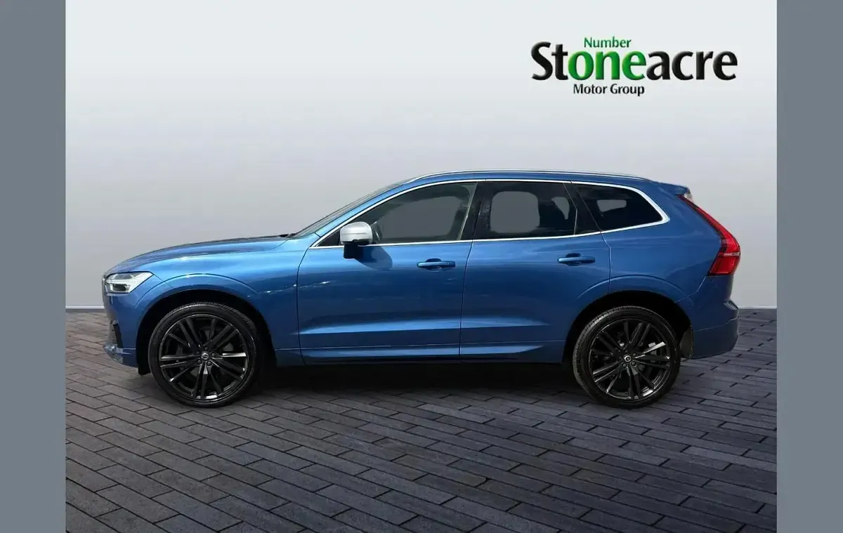 Used Volvo XC60 R-Design Pro 187 HP (137 kW) 2019 Blue SUV