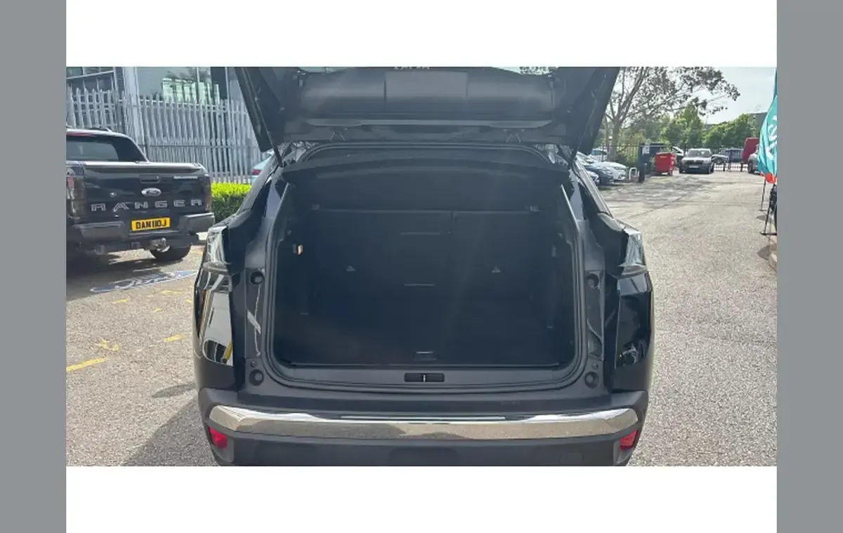 Used Peugeot 3008 Allure+ 180 HP (132 kW) 2024 Black SUV