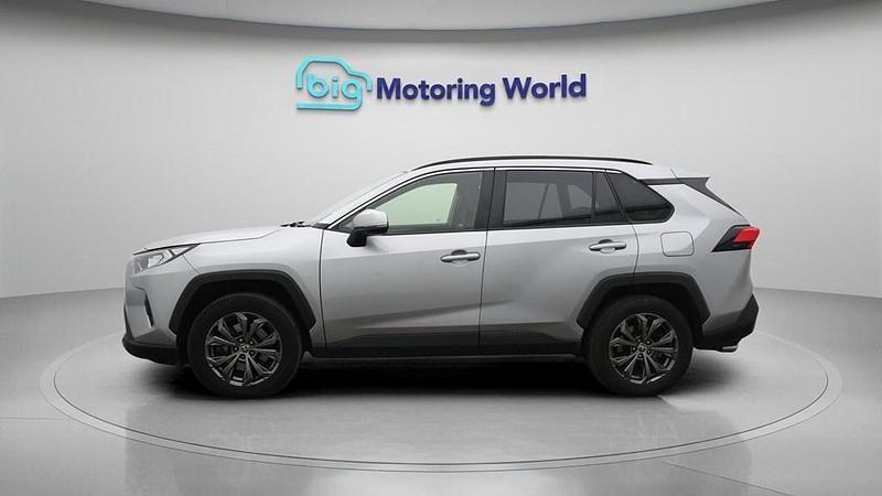 Used Toyota RAV4 Hybrid Design 218 HP (160 kW) 2023 Silver SUV