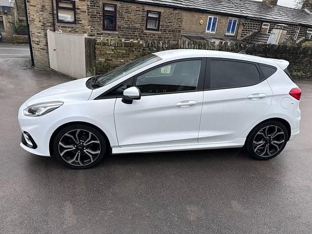 Used Ford Fiesta ST-Line X 99 HP (72 kW) 2020 White Hatchback