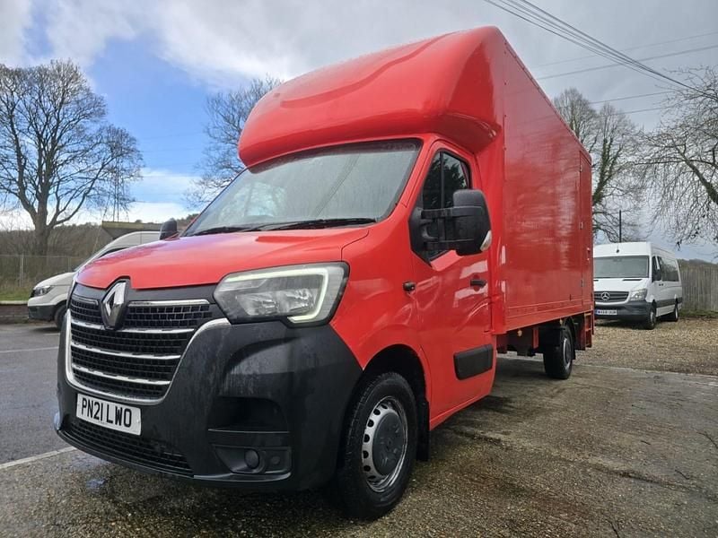 Used Renault Master Komfort 2021 Red MPV