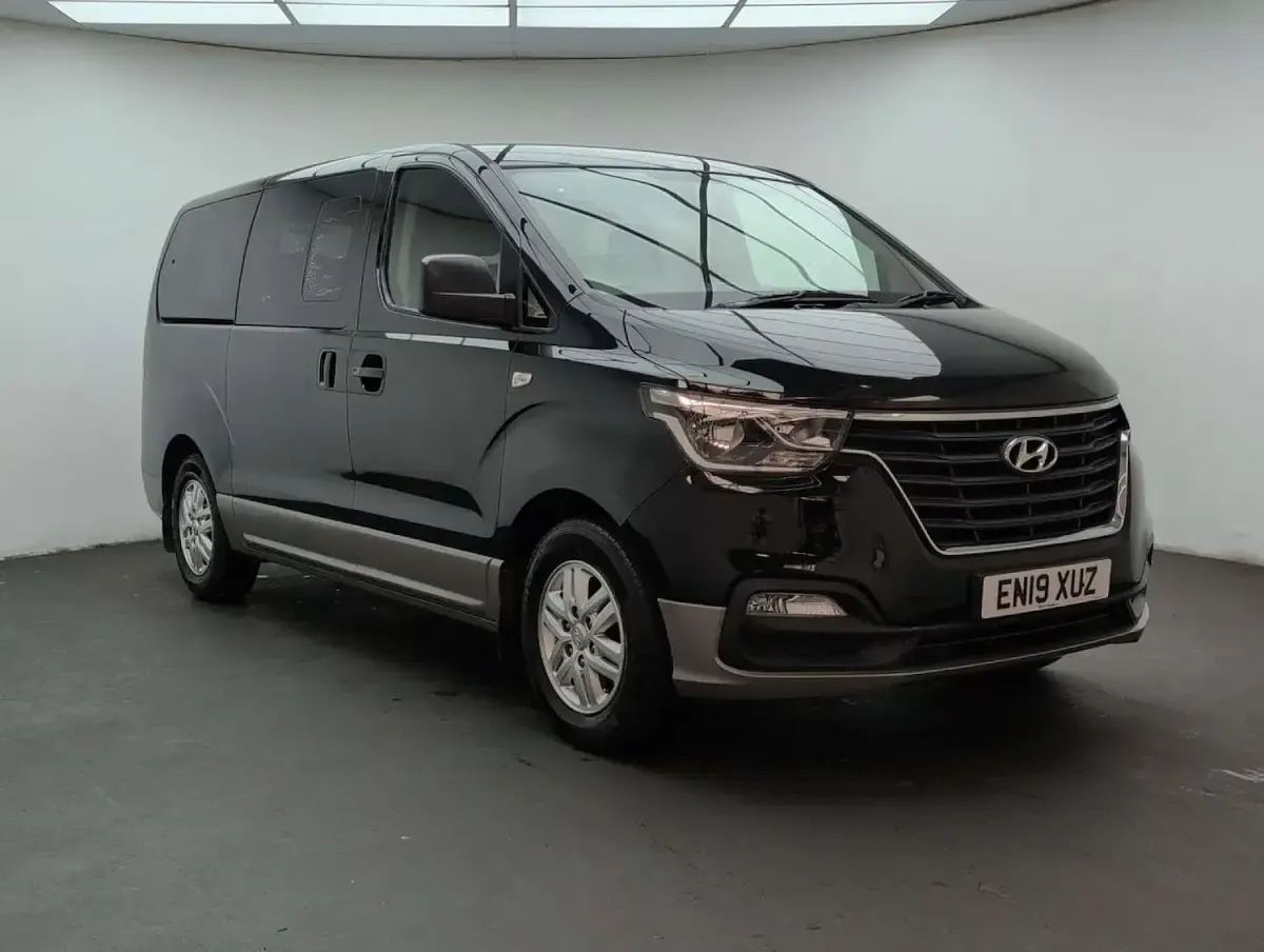 Used Hyundai I800 SE 136 HP (100 kW) 2019 Black MPV