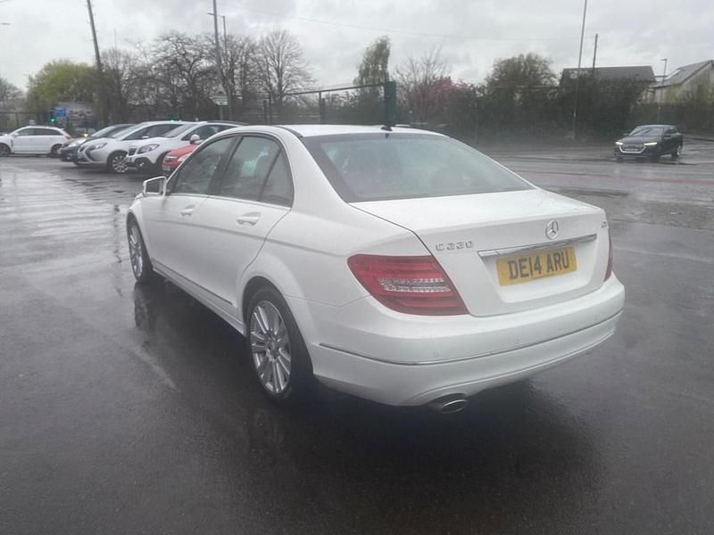 Begagnad Mercedes C220 Executive 2014 Vit Sedan