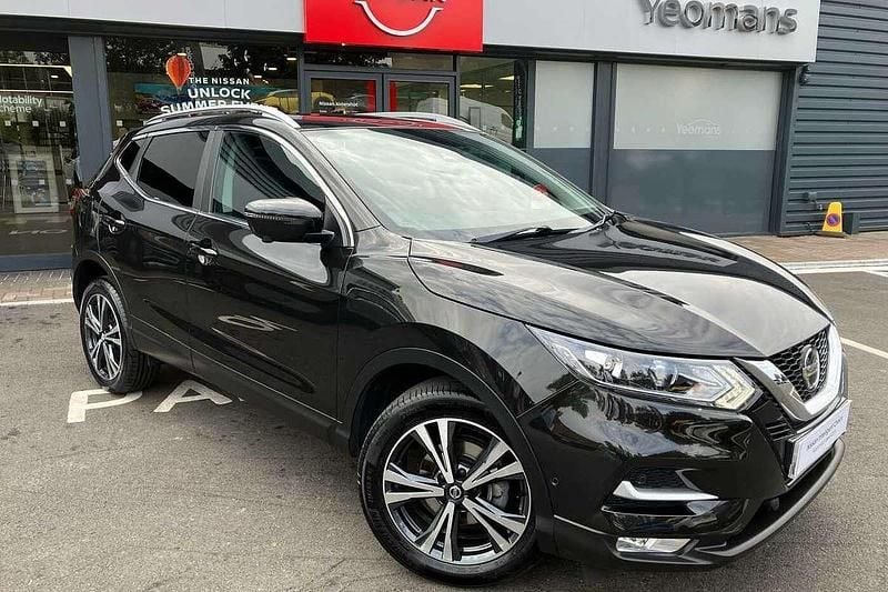 Black Used 2019 Nissan Qashqai N-Connecta SUV | £14,490 (Fair price) - Image 1/4