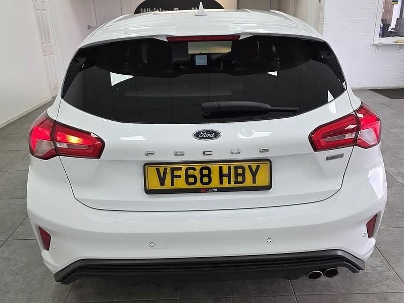 Used Ford Focus ST-Line X 120 HP (88 kW) 2019 White Hatchback