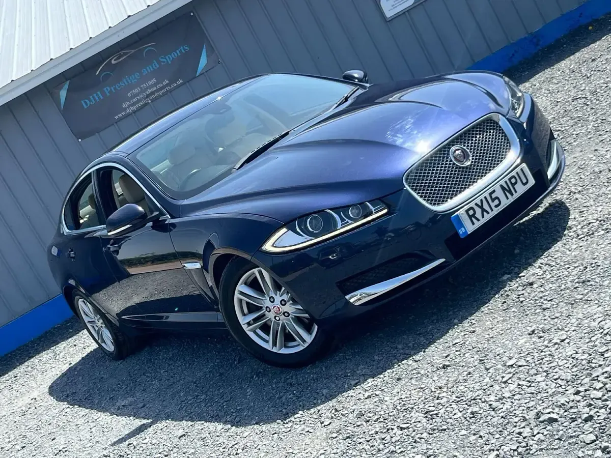 Used Jaguar XF Business Edition 163 HP (119 kW) 2015 Blue Sedan