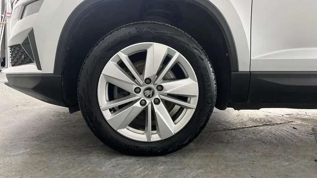 Used Skoda Karoq SE 150 HP (110 kW) 2025 Silver SUV