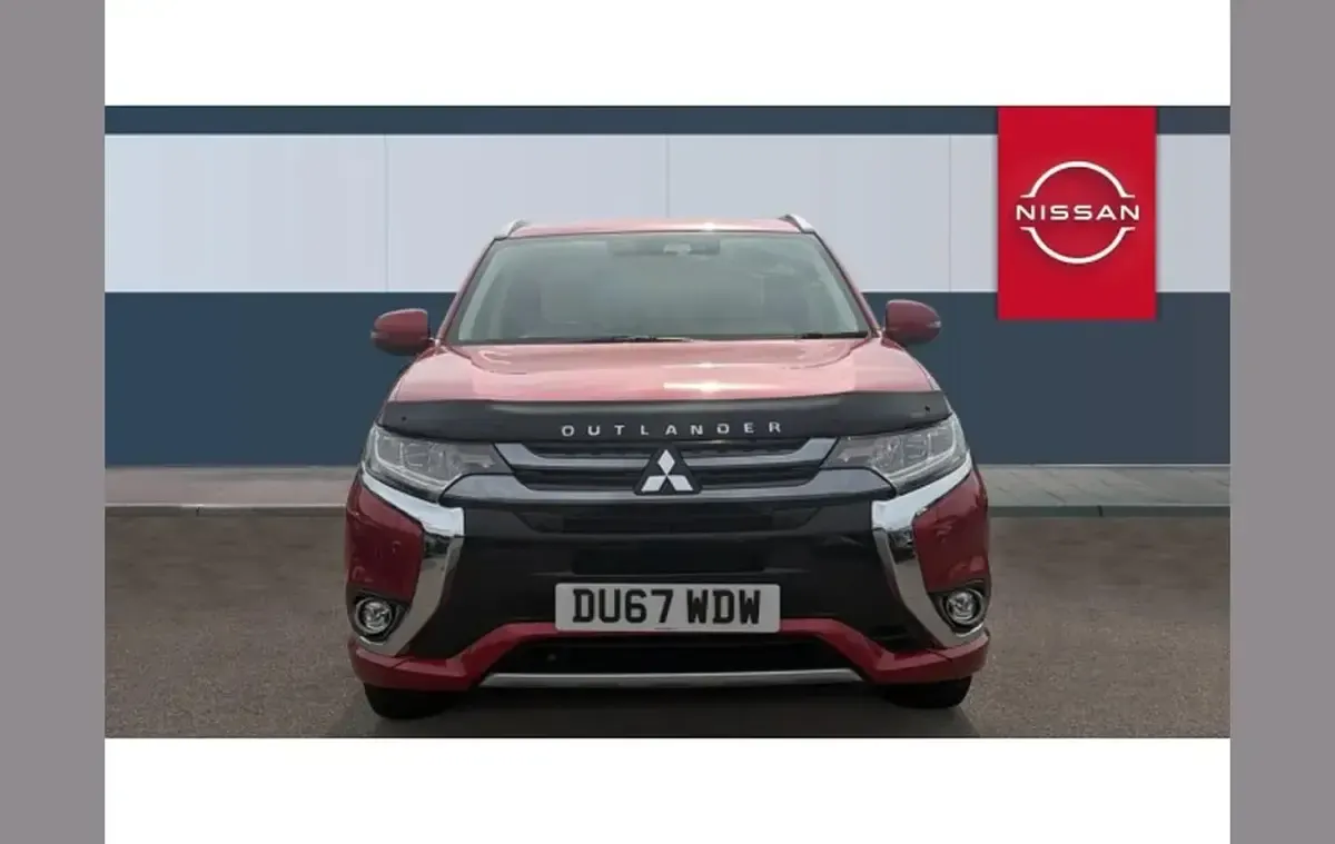 Used Mitsubishi Outlander P-HEV 199 HP (146 kW) 2017 Red SUV