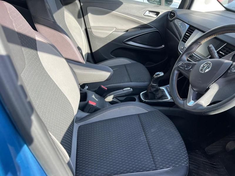 Used Vauxhall Crossland X S 99 HP (72 kW) 2017 Blue SUV