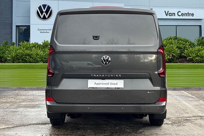 New VW Transporter Pro 148 HP (108 kW) 2025 Grey Van