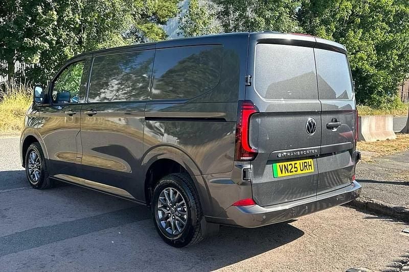 New VW T6.1 Pro 100 kW (136 HP) 2025 Graphite dust metallic Van