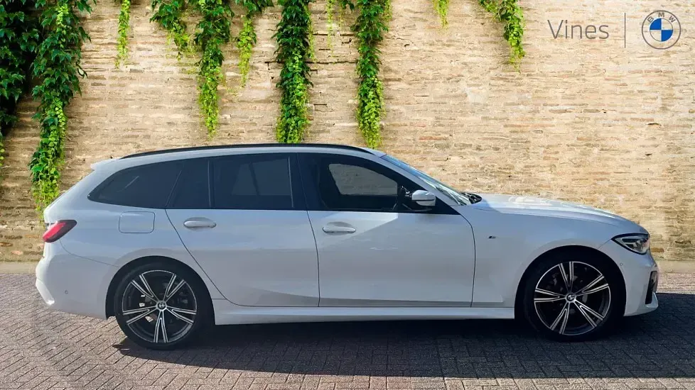 Used BMW 318 M Sport 156 HP (114 kW) 2022 White Estate