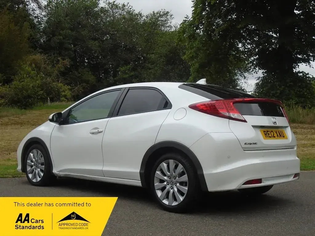 Used Honda Civic EX 2012 White Hatchback