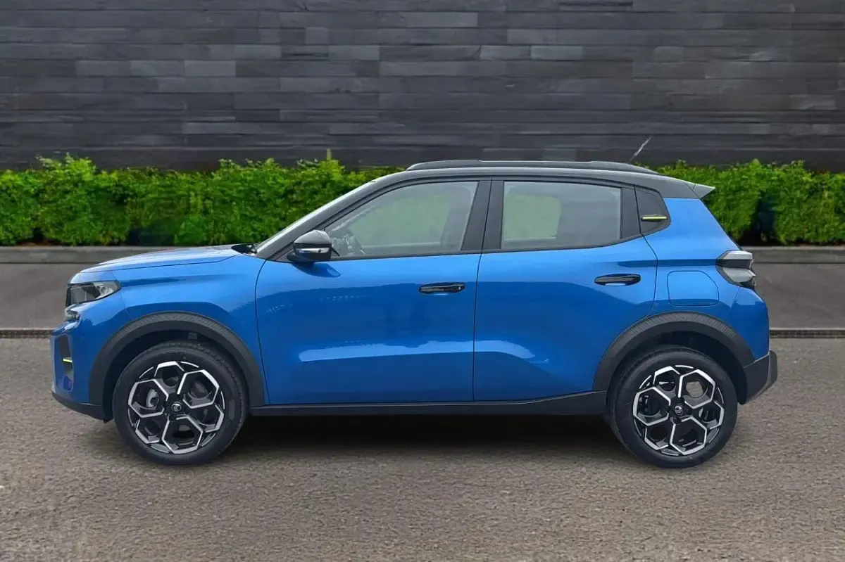 Neu Citroën C3 99 PS (72 kW) 2026 Blau SUV