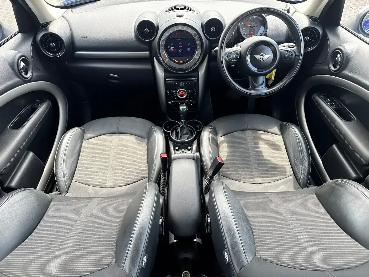 Used Mini Cooper D Countryman Business 112 HP (82 kW) 2016 Blue SUV
