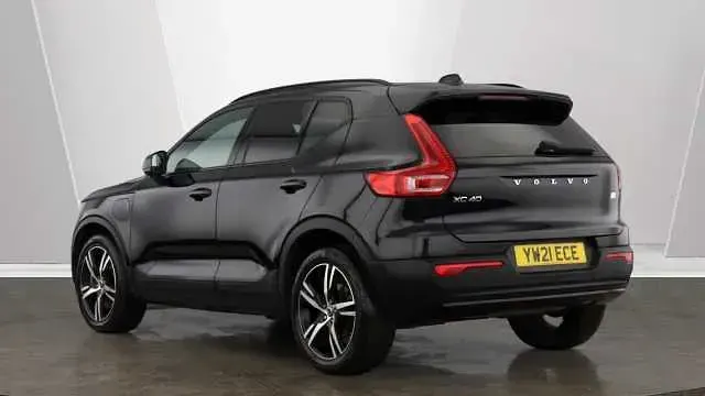Used Volvo XC40 R-Design 208 HP (152 kW) 2021 SUV