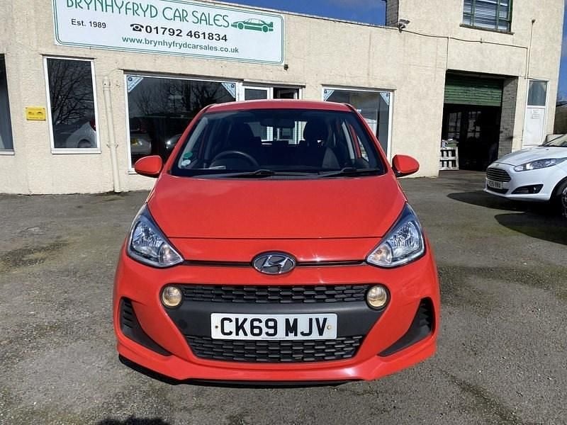 Used Hyundai i10 SE 2019 Red Hatchback