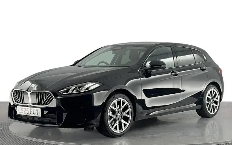 Usado BMW 120 Sport Line 170 CV (125 kW) 2025 Utilitario
