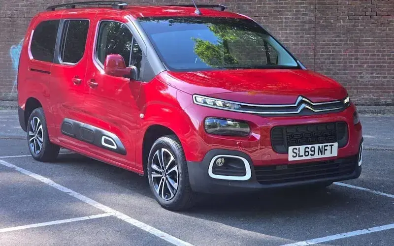 Usado Citroën Berlingo Flair 131 HP (96 kW) 2019 Monovolume