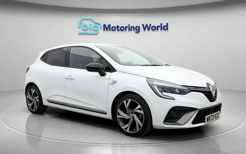 Used Renault Clio RS Line 90 HP (66 kW) 2023 White Hatchback