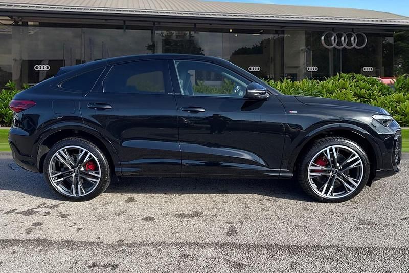 Used Audi Q5 Comfort 204 HP (150 kW) 2025 Black SUV