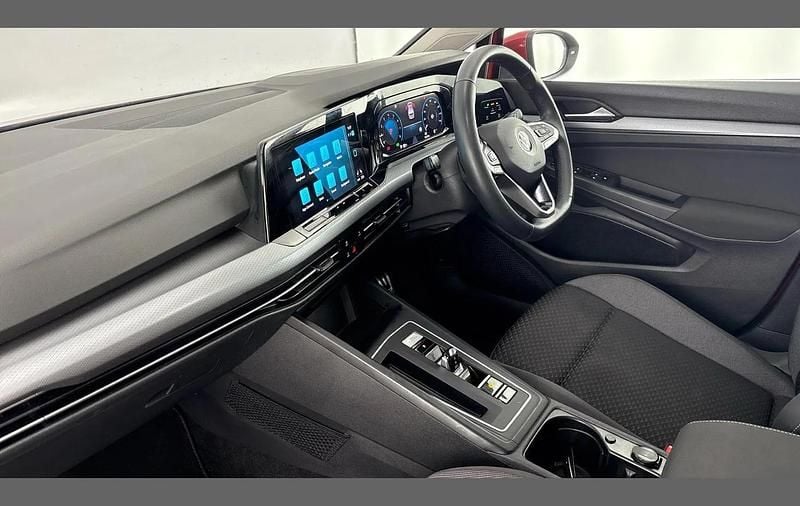 Used VW Golf VIII Active 147 HP (108 kW) 2022 Red Hatchback