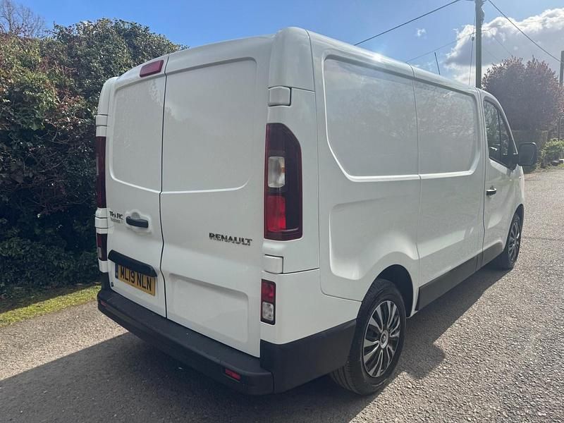 Used Renault Trafic Business 2019 White MPV