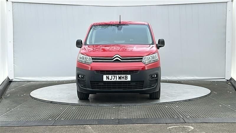 Used Citroën Berlingo 100 HP (73 kW) 2021 Red MPV