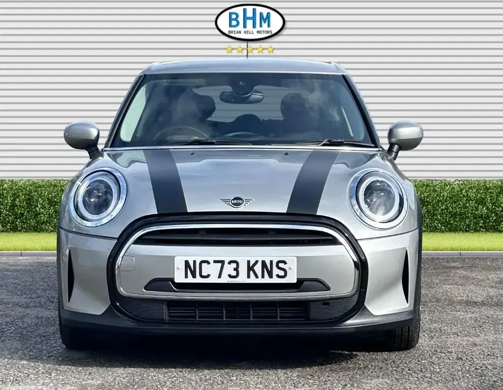 Used Mini Cooper Classic 136 HP (100 kW) 2024 Melting silver Hatchback