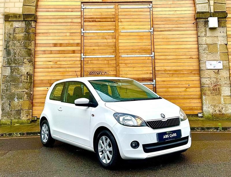 White Used 2013 Skoda Citigo Elegance Hatchback | £2,995 (Good price) - Image 1/4
