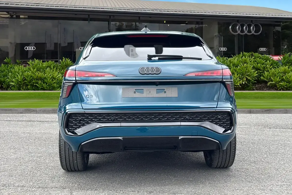 New Audi Q3 Sportback 150 HP (110 kW) 2026 Blue SUV