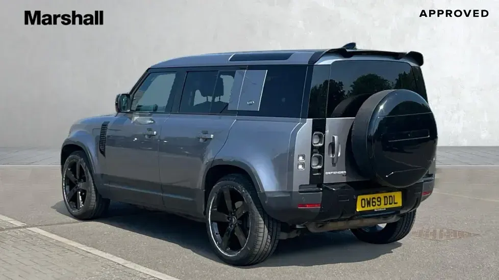 Used Land Rover Defender SE 300 HP (220 kW) 2020 Grey SUV