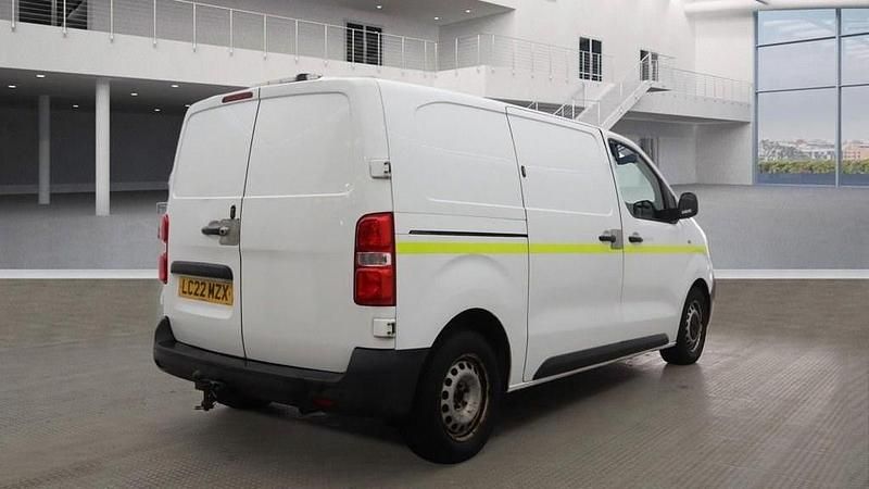 Used Citroën Dispatch 2022 White MPV