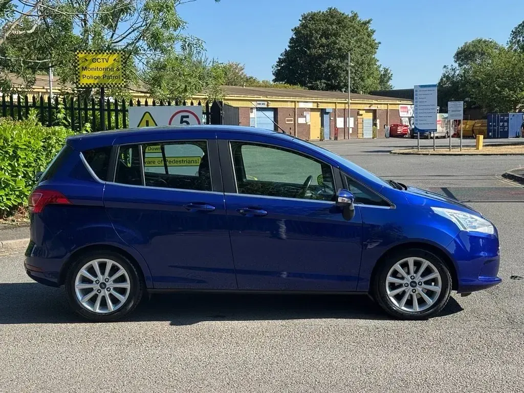 Used Ford B-MAX Titanium 100 HP (73 kW) 2017 Blue MPV