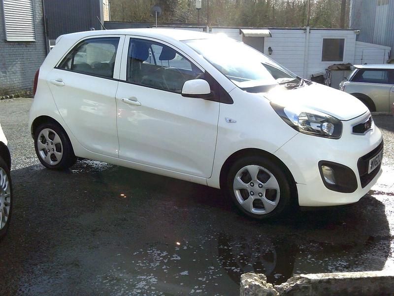 Used Kia Picanto Air 2012 White Hatchback