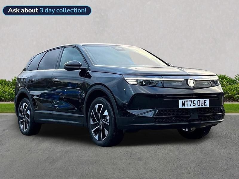 Grey New 2025 Vauxhall Grandland X Design Edition SUV | £27,495 (Good price) - Image 1/4