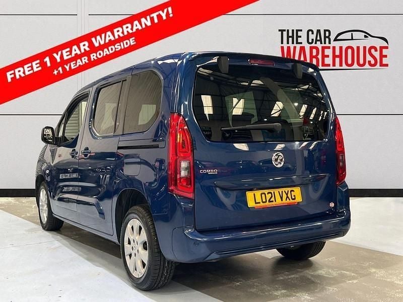 Used Vauxhall Combo 130 HP (95 kW) 2021 Blue MPV