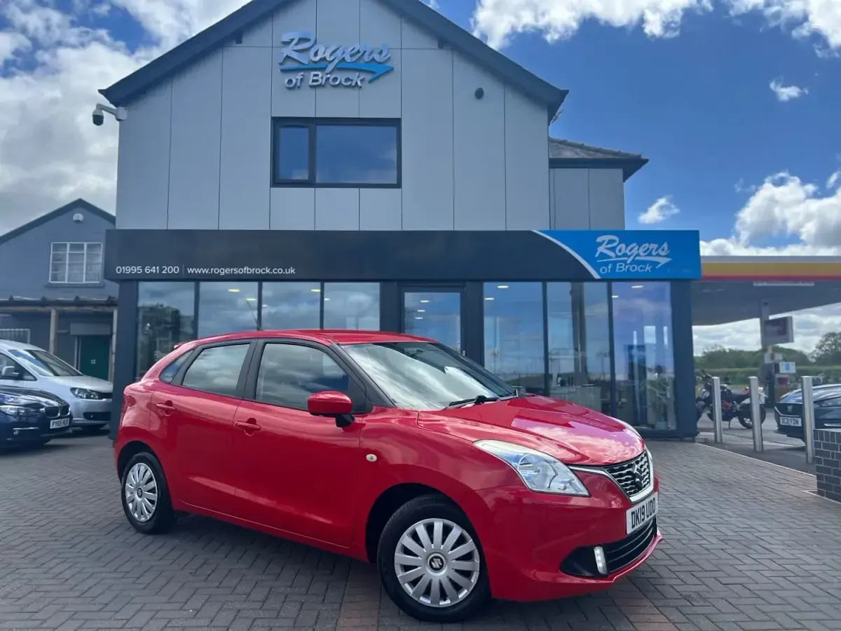 Usado Suzuki Baleno SZ3 90 CV (66 kW) 2019 Rojo Utilitario