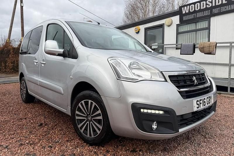 Used Peugeot Partner Tepee Active 98 HP (72 kW) 2016 Silver MPV