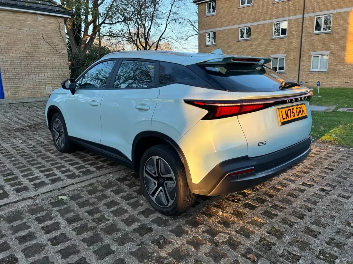 Nowe Omoda E5 11 kW (15 KM) 2025 Zielony SUV