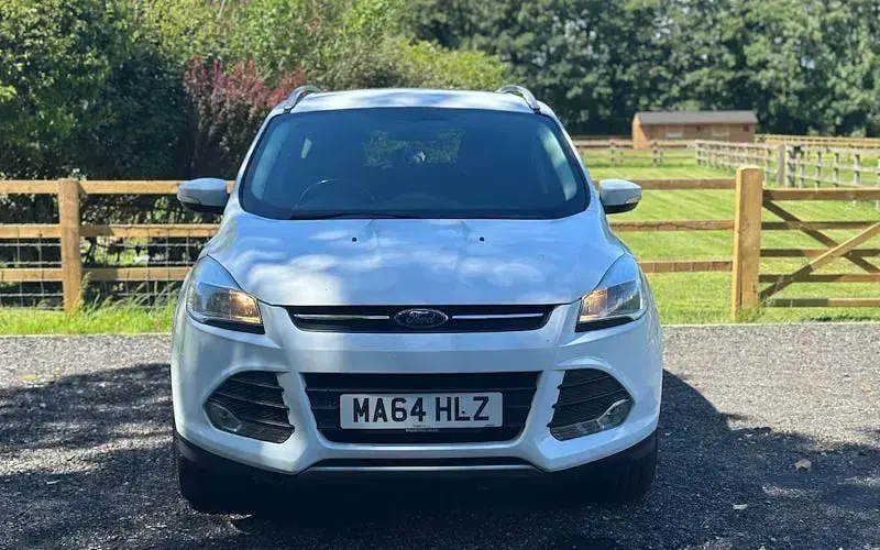 Used Ford Kuga Zetec 140 HP (102 kW) 2014 White SUV