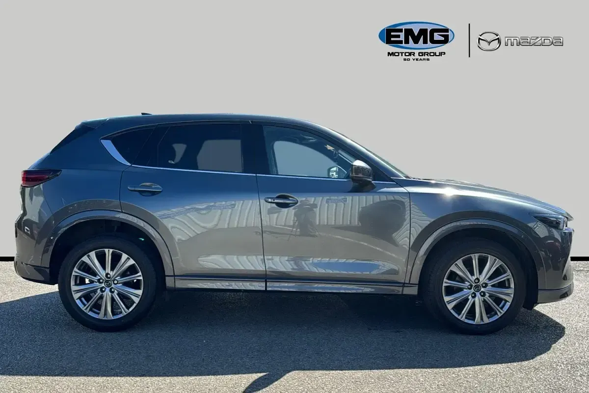 Usado Mazda 6 Inclusive 165 HP (121 kW) 2022 Cinzento SUV