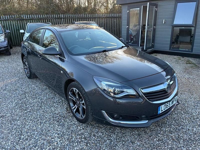 Used Vauxhall Insignia Edition 140 HP (102 kW) 2015 Grey Hatchback